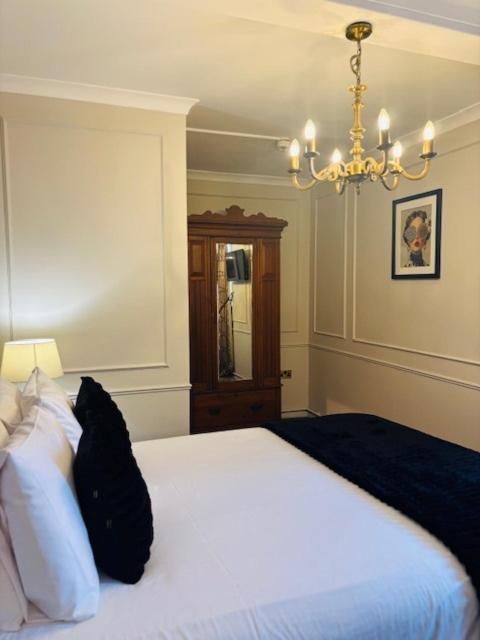 The Coleshill By Greene King Inns Bagian luar foto